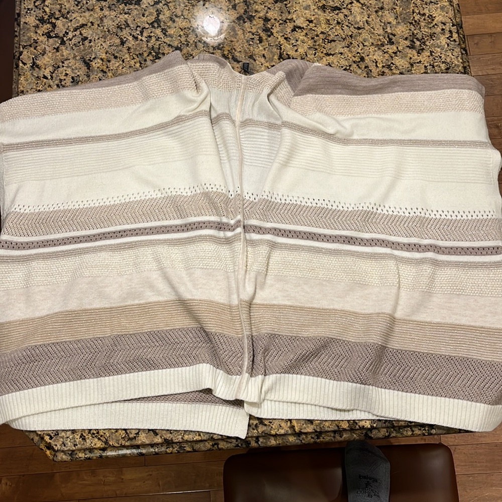 *sold* White House Black Market Ruana - Picture 4 of 5